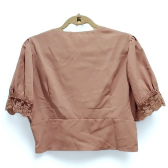 NEW Crop Top with lace detail sz L - Picture 2 of 3